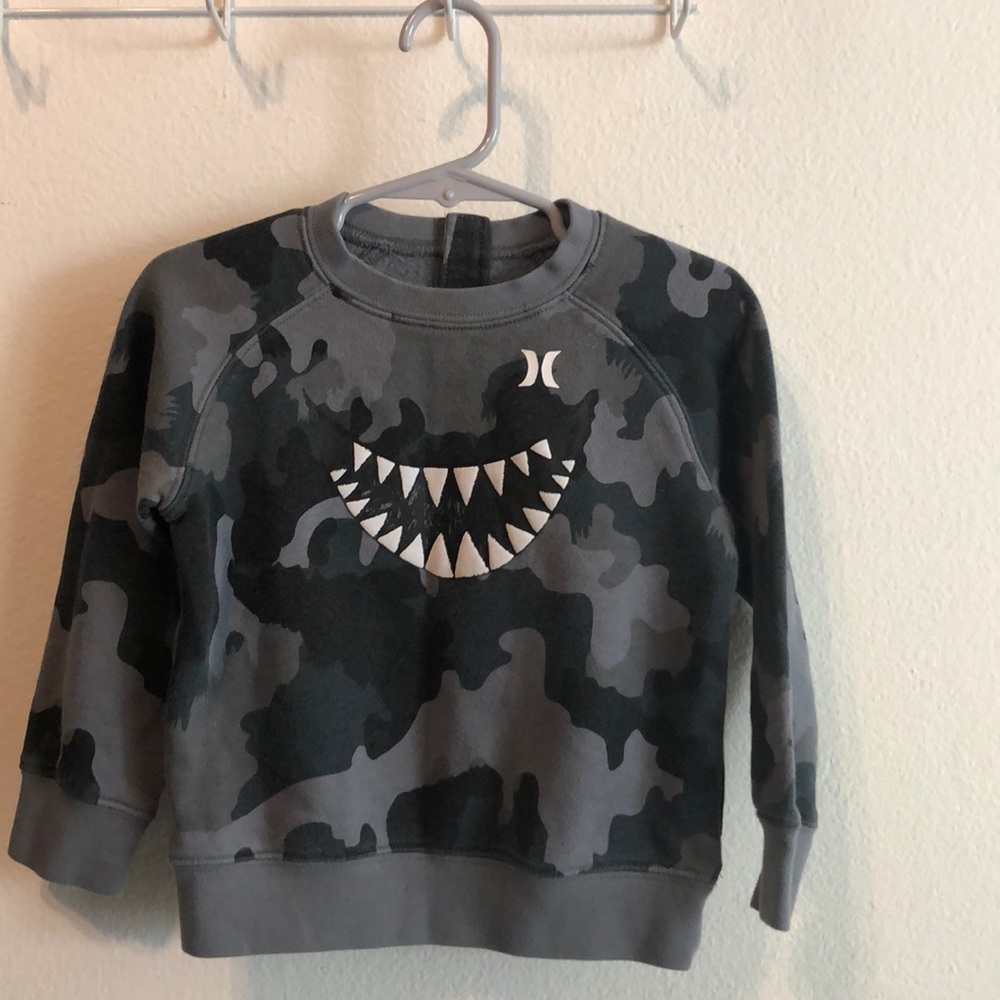 Hurley pullover sweater